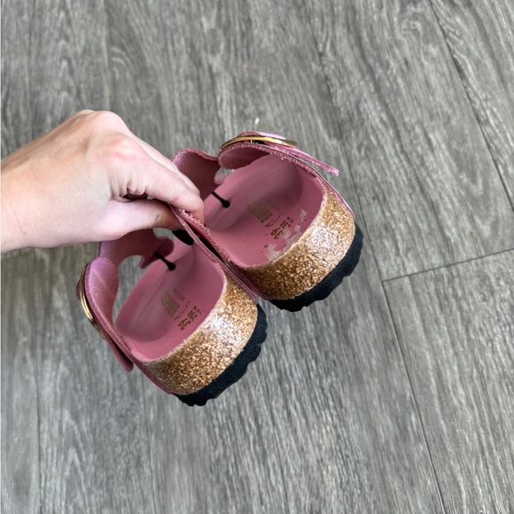 BIRKENSTOCK Gizeh Big Buckle Sandals in High Shine Pink 39 - Picture 8 of 10